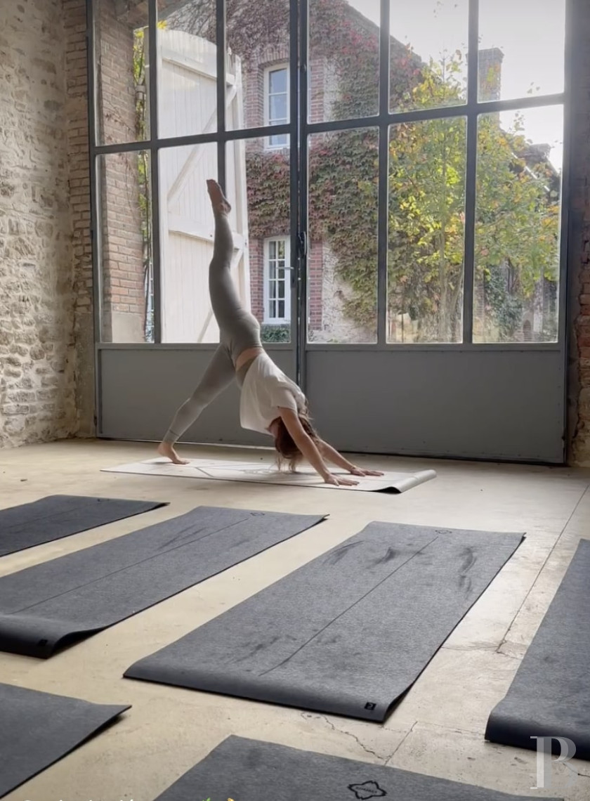 Dans le Gâtinais Val de Loing, au sud de Paris, une maison traditionnelle et sa grange rénovées dans un esprit contemporain - photo  n°44